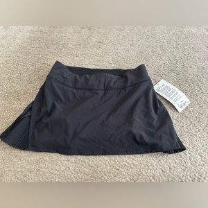 Lululemon New with Tags size 6 Play off the Pleats Skort